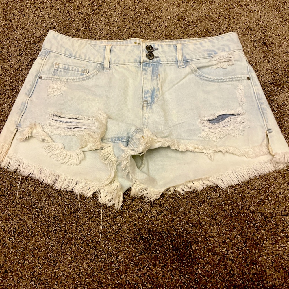 Ripped jeans shorts